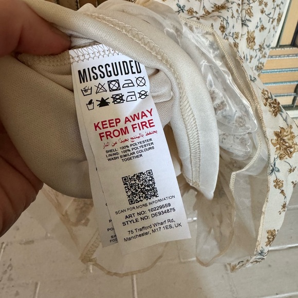 Missguided Puff Sleeve Mini Dress NWT - Picture 11 of 12